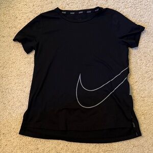 Boys Medium Nike Black Dri-fitTee with Gray Swoosh